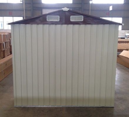 10x12 &#39;Prefabrik Apex Metal Bahçe Deposu Kayar Kapı ile Dökülüyor